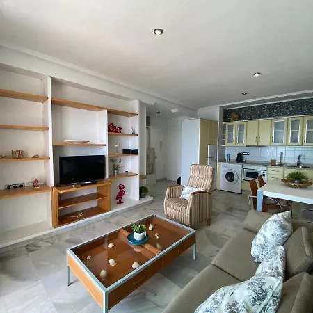 En Primera Línea De Playa Apartamento