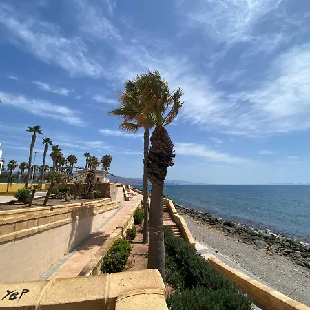 En Primera Línea De Playa