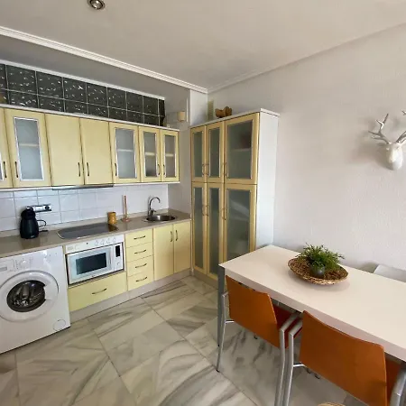 En Primera Línea De Playa Apartamento